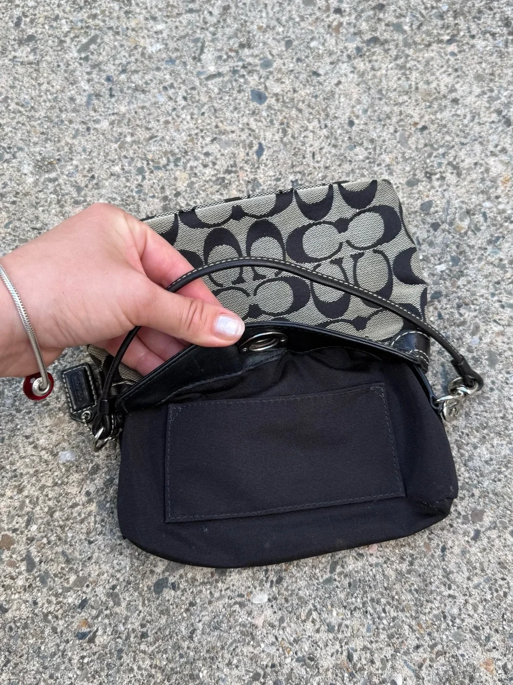 Coach Black Tan Signature Canvas Wristlet Turn Lock Clutch Y2K